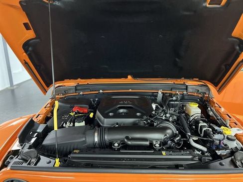 Used 2025 Jeep Wrangler Rubicon w/ Safety Group AWD/4WD image 30