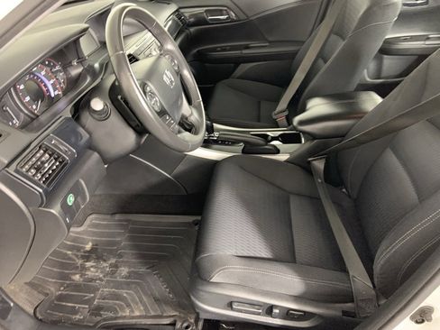 Used 2015 Honda Accord Sport image 14