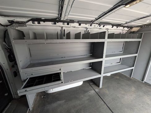 Used 2021 Chevrolet Express 3500 w/ Driver Convenience Package image 25