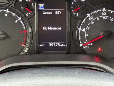 Certified 2024 Toyota 4Runner SR5 Premium image 21