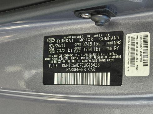 Used 2012 Hyundai Veloster FWD image 36