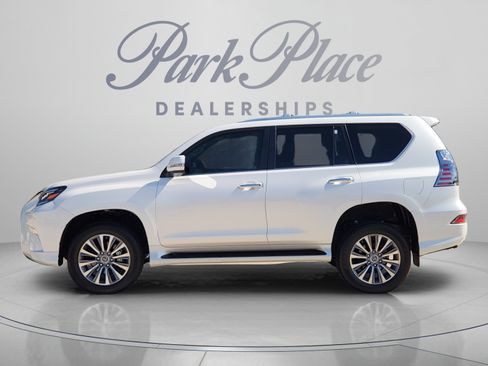 Used 2023 Lexus GX 460 Luxury w/ Accessory Package AWD/4WD image 2