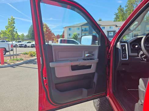 Used 2011 RAM 1500 Classic SLT AWD/4WD image 18