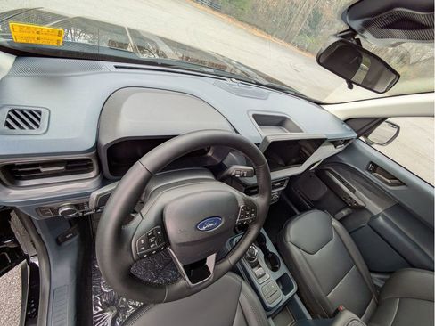 New 2026 Ford Maverick Lariat w/ Black Appearance Package image 15