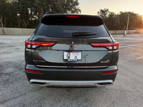 New 2025 Mitsubishi Outlander SE image 7