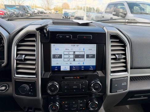 Used 2015 Ford F150 Lariat image 12