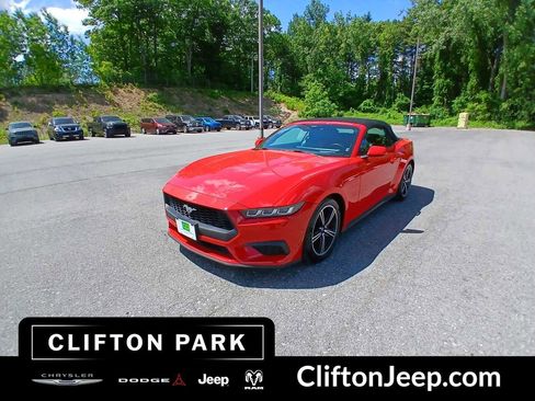 Used 2025 Ford Mustang Premium RWD image 7