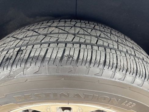 Used 2021 GMC Yukon SLT w/ SLT Luxury Plus Package image 10