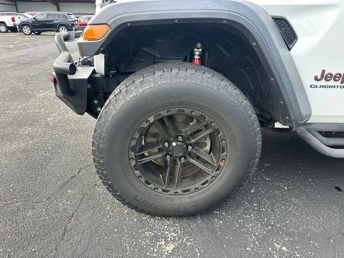 Used 2020 Jeep Gladiator Rubicon AWD/4WD image 22