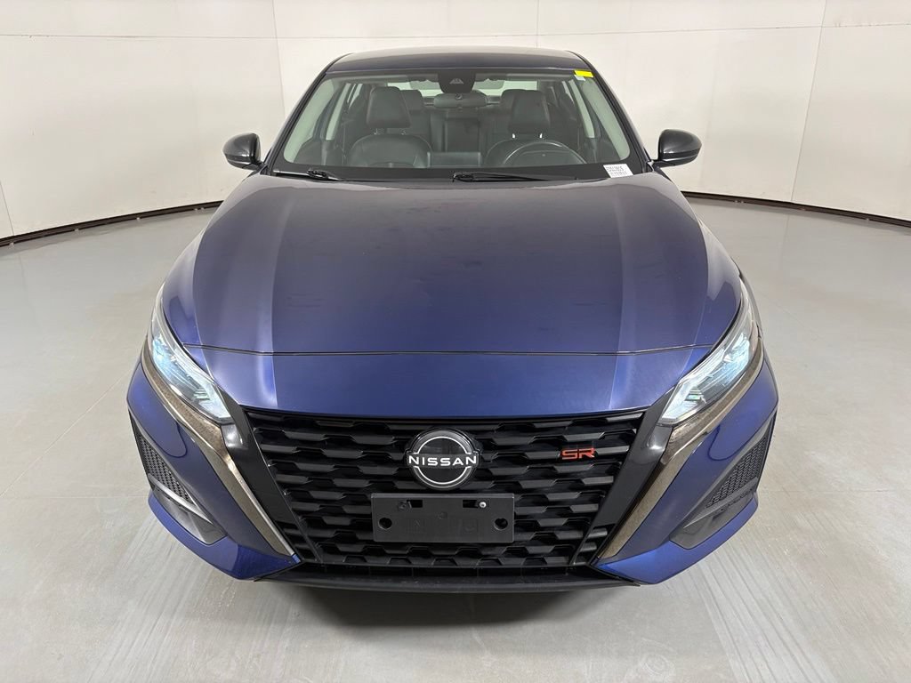 Used 2024 Nissan Altima 2.5 SR FWD image 3
