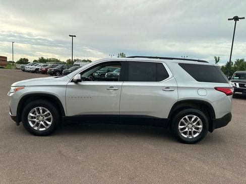Used 2021 Chevrolet Traverse LT AWD/4WD image 37