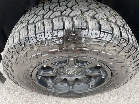 Used 2018 Chevrolet Silverado 1500 LT w/ All Star Edition AWD/4WD image 25