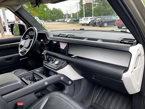Used 2020 Land Rover Defender 110 S AWD/4WD image 14