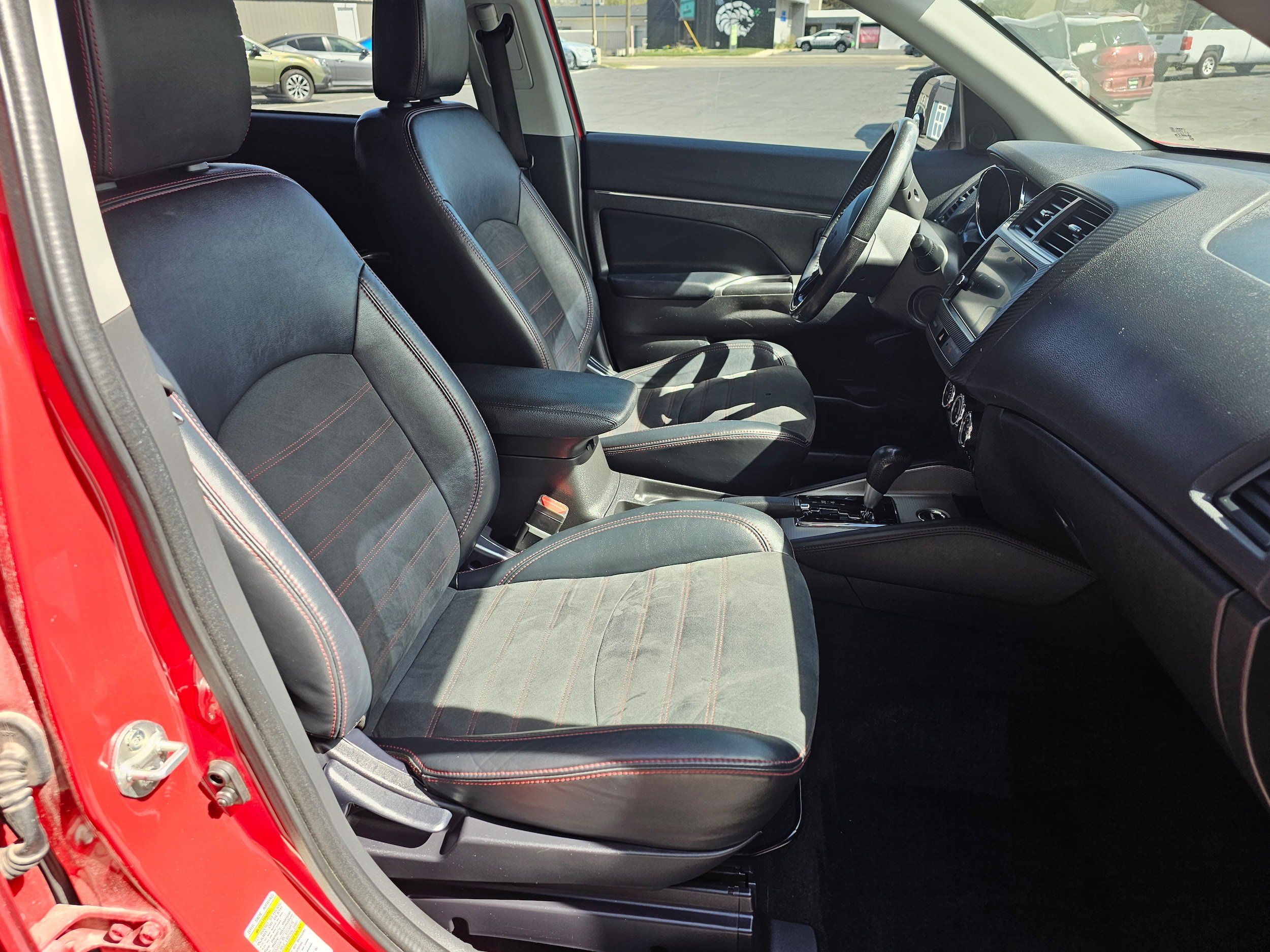 Used 2018 Mitsubishi Outlander Sport SE AWD/4WD image 17