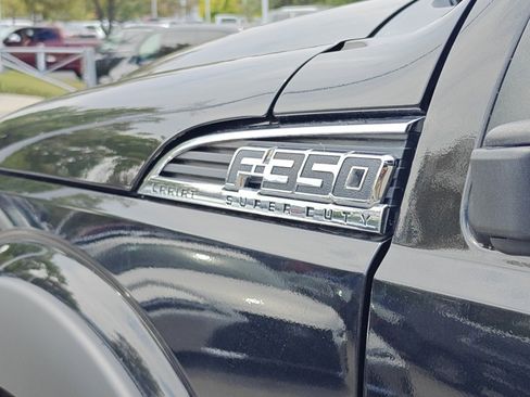 Used 2015 Ford F350 Lariat image 32