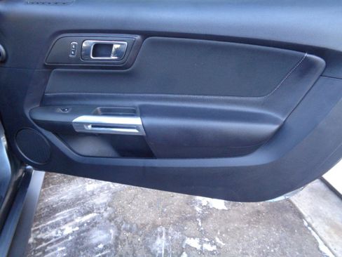 Used 2016 Ford Mustang GT image 27