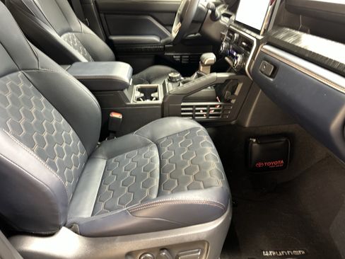 Certified 2026 Toyota 4Runner Platinum AWD/4WD image 31
