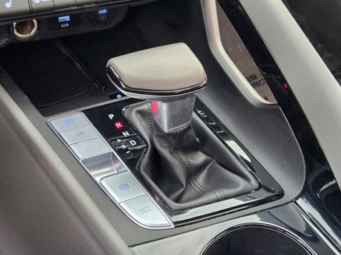 Used 2025 Hyundai Elantra SEL image 26