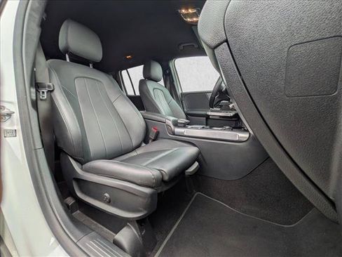 Used 2023 Mercedes-Benz GLB 250 image 19