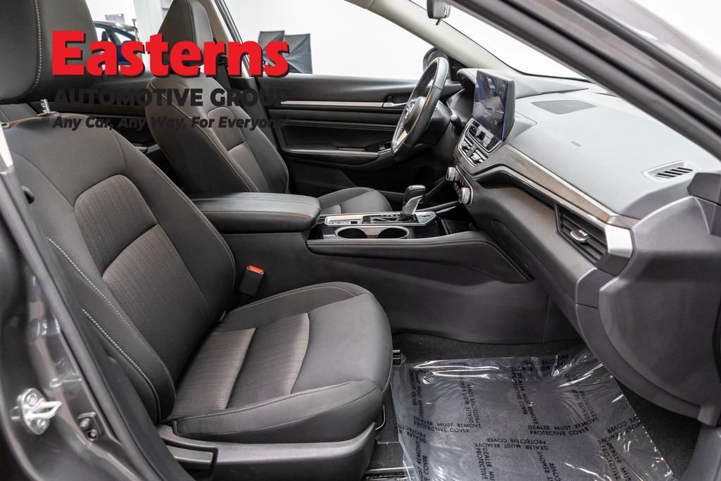 Used 2023 Nissan Altima 2.5 SV w/ SV Premium Package FWD image 26