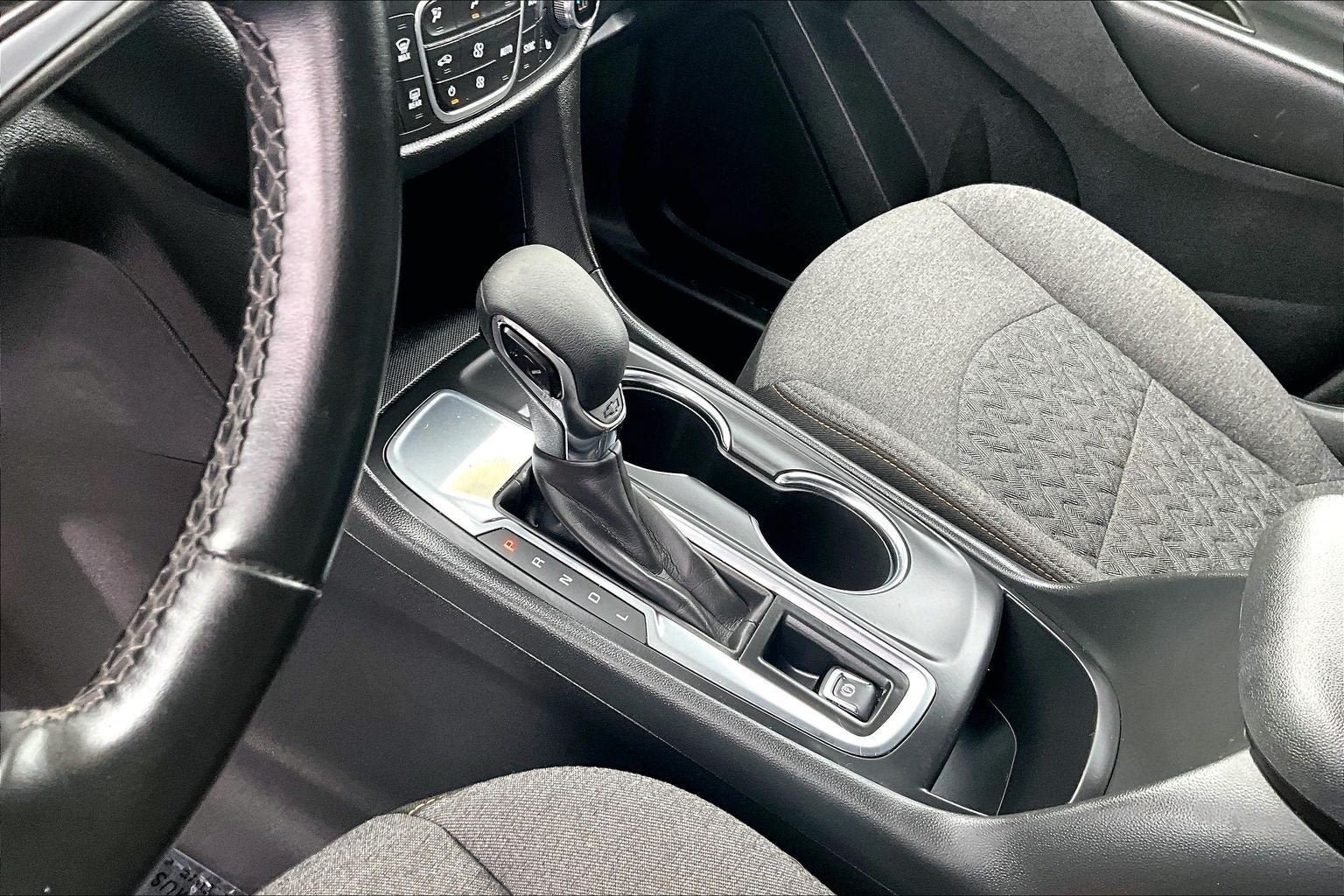 Used 2023 Chevrolet Equinox LT w/ Driver Convenience Package FWD image 16
