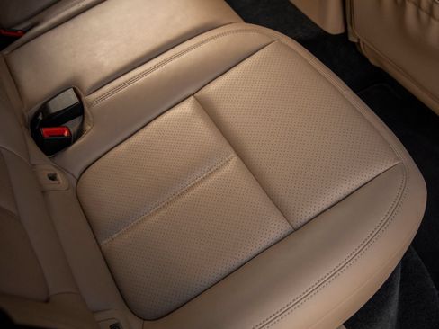 Certified 2020 Porsche Macan S AWD/4WD image 40