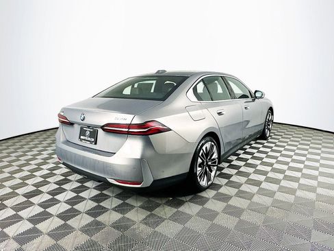 Used 2026 BMW 530i xDrive AWD/4WD image 8
