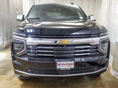 New 2026 Chevrolet Suburban Premier image 5