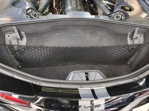 Used 2021 Chevrolet Corvette Stingray Preferred Cpe w/ Z51 Performance Package image 17