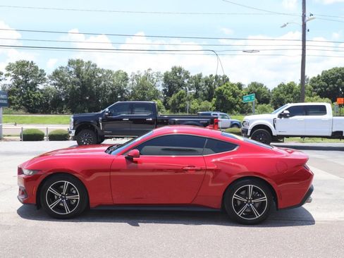 Used 2024 Ford Mustang Coupe RWD image 5