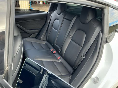 Used 2023 Tesla Model 3 Performance image 19