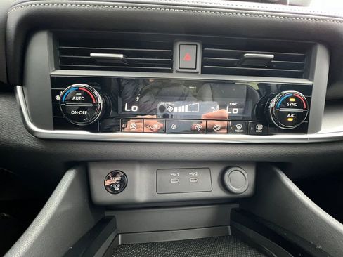 New 2025 Nissan Rogue SV w/ SV Premium Package image 23