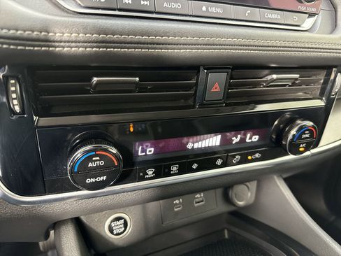 Certified 2022 Nissan Rogue SV AWD/4WD image 10