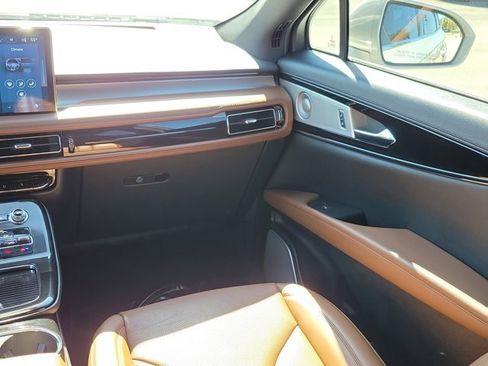 Certified 2022 Lincoln Nautilus Reserve w/ Equipment Group 202A image 21