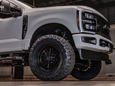 Used 2026 Ford F350 Lariat w/ Black Appearance Package AWD/4WD image 12