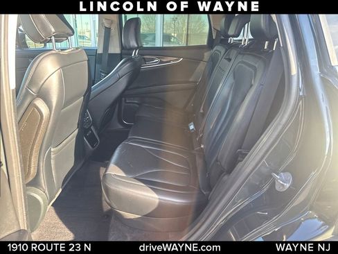 Certified 2022 Lincoln Nautilus Reserve image 22