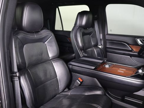 Used 2021 Lincoln Navigator L Reserve w/ Luxury Package AWD/4WD image 33