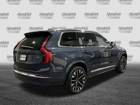 Used 2025 Volvo XC90 B6 Plus image 10