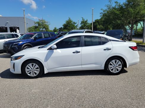 Certified 2025 Nissan Sentra S FWD image 4