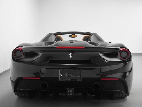 Used 2018 Ferrari 488 Spider RWD image 36