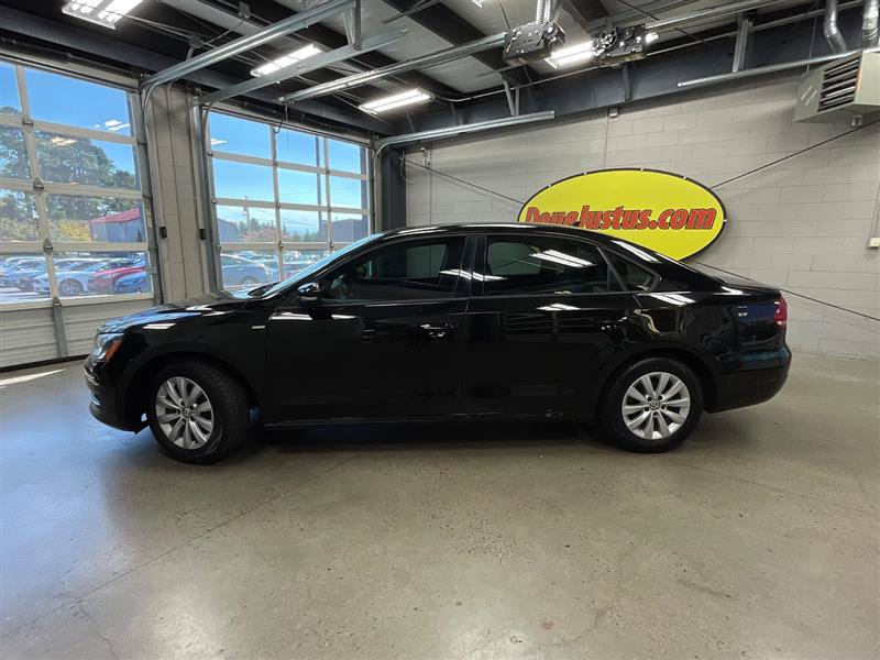 Used 2015 Volkswagen Passat 1.8T Wolfsburg Edition FWD image 2
