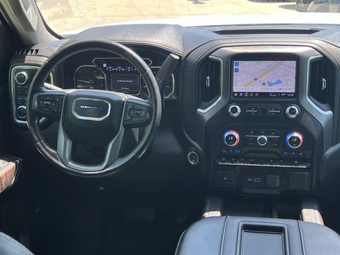 Used 2022 GMC Sierra 3500 Denali w/ Denali Ultimate Package AWD/4WD image 19