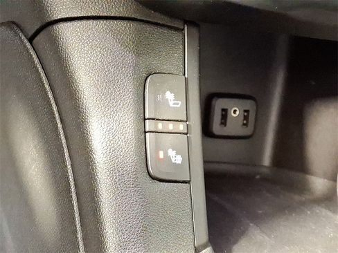 Used 2019 GMC Acadia SLT w/ Black Edition image 21