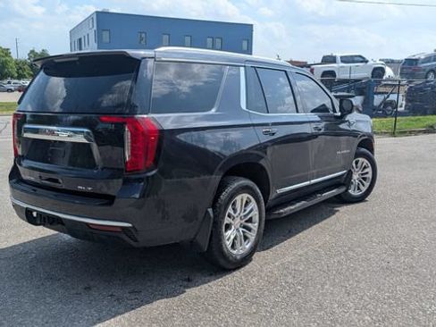 Used 2023 GMC Yukon SLT AWD/4WD image 6