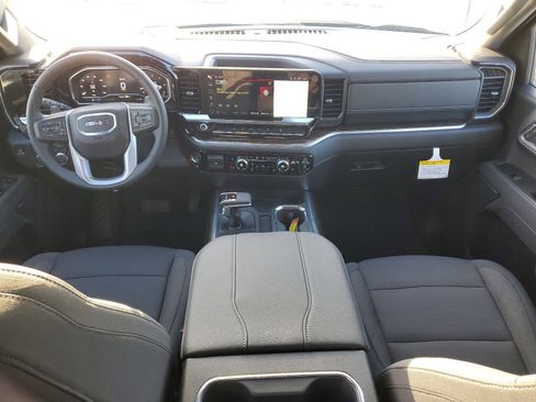 New 2025 GMC Sierra 1500 Elevation image 16