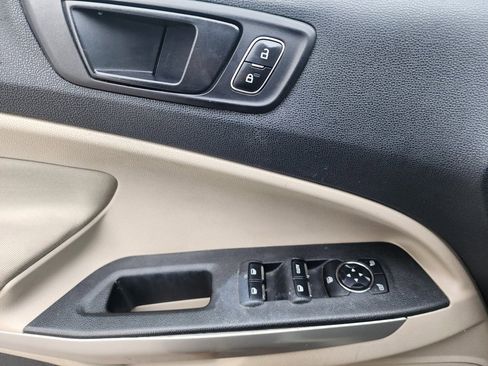 Used 2018 Ford EcoSport S image 18