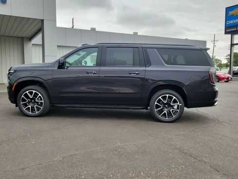 New 2026 Chevrolet Suburban RST w/ Advanced Technology Package AWD/4WD image 2