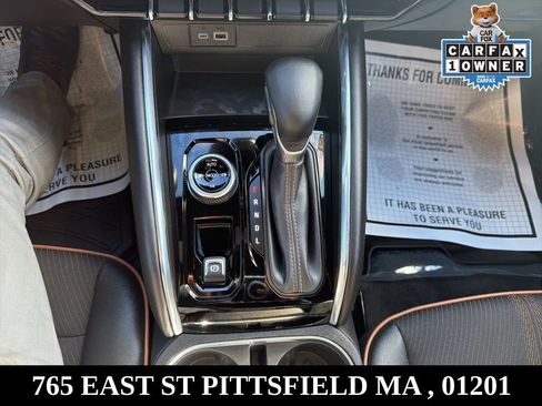 Used 2024 GMC Canyon AT4 image 23