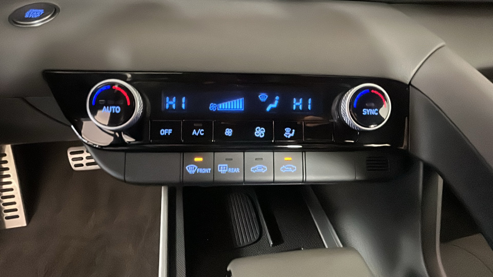 Used 2025 Hyundai Elantra Sport FWD image 27