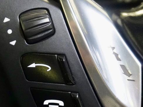 Used 2013 Porsche Cayenne S AWD/4WD image 31